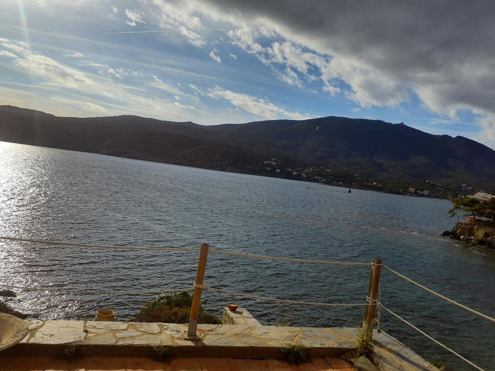 Isla Privada En Cadaques De Ensueno Con 11 Habitaciones Dobles Con Bano Privado Y Piscina Exterior foto