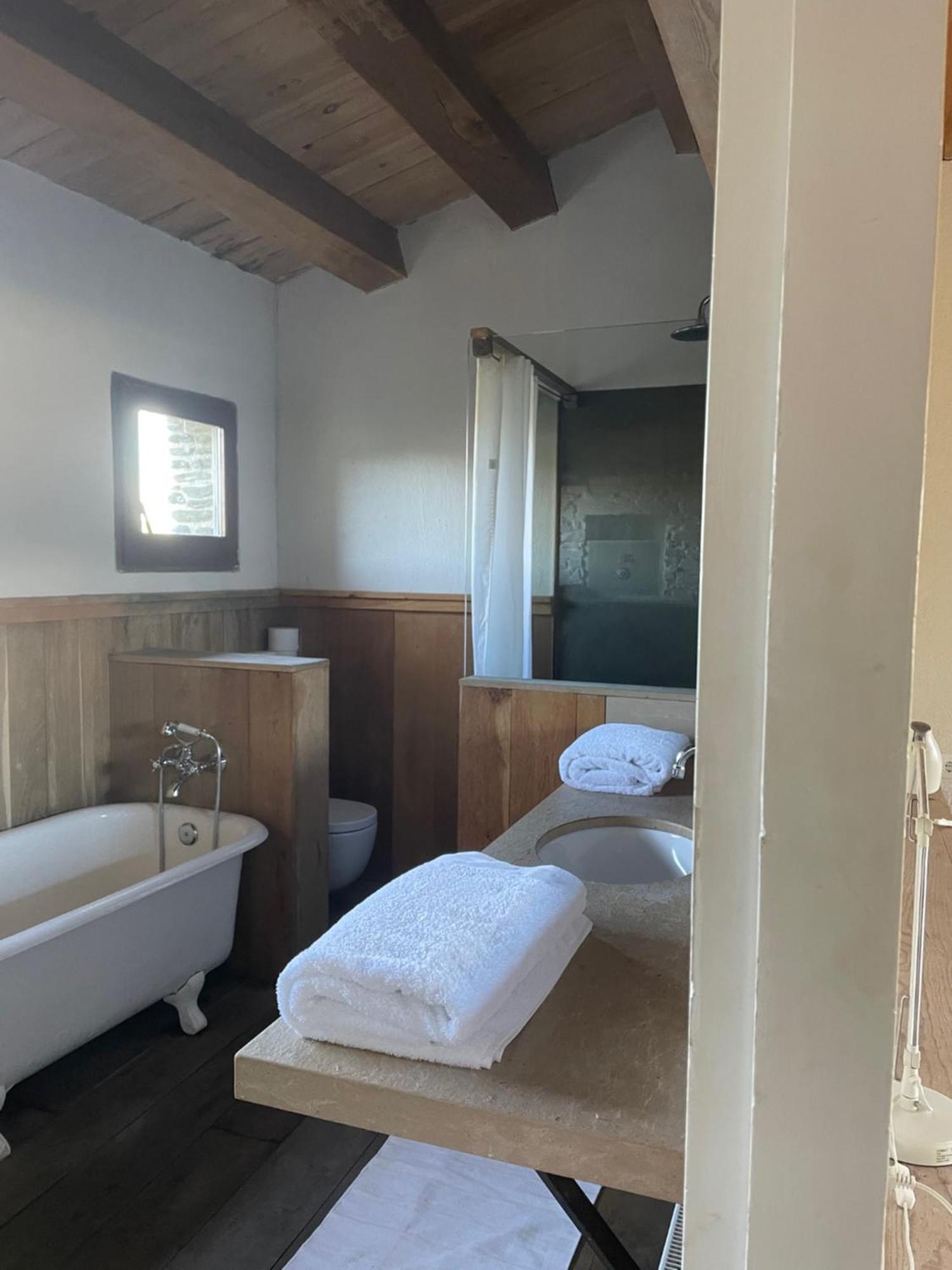 Isla Privada En Cadaques De Ensueno Con 11 Habitaciones Dobles Con Bano Privado Y Piscina Exterior foto