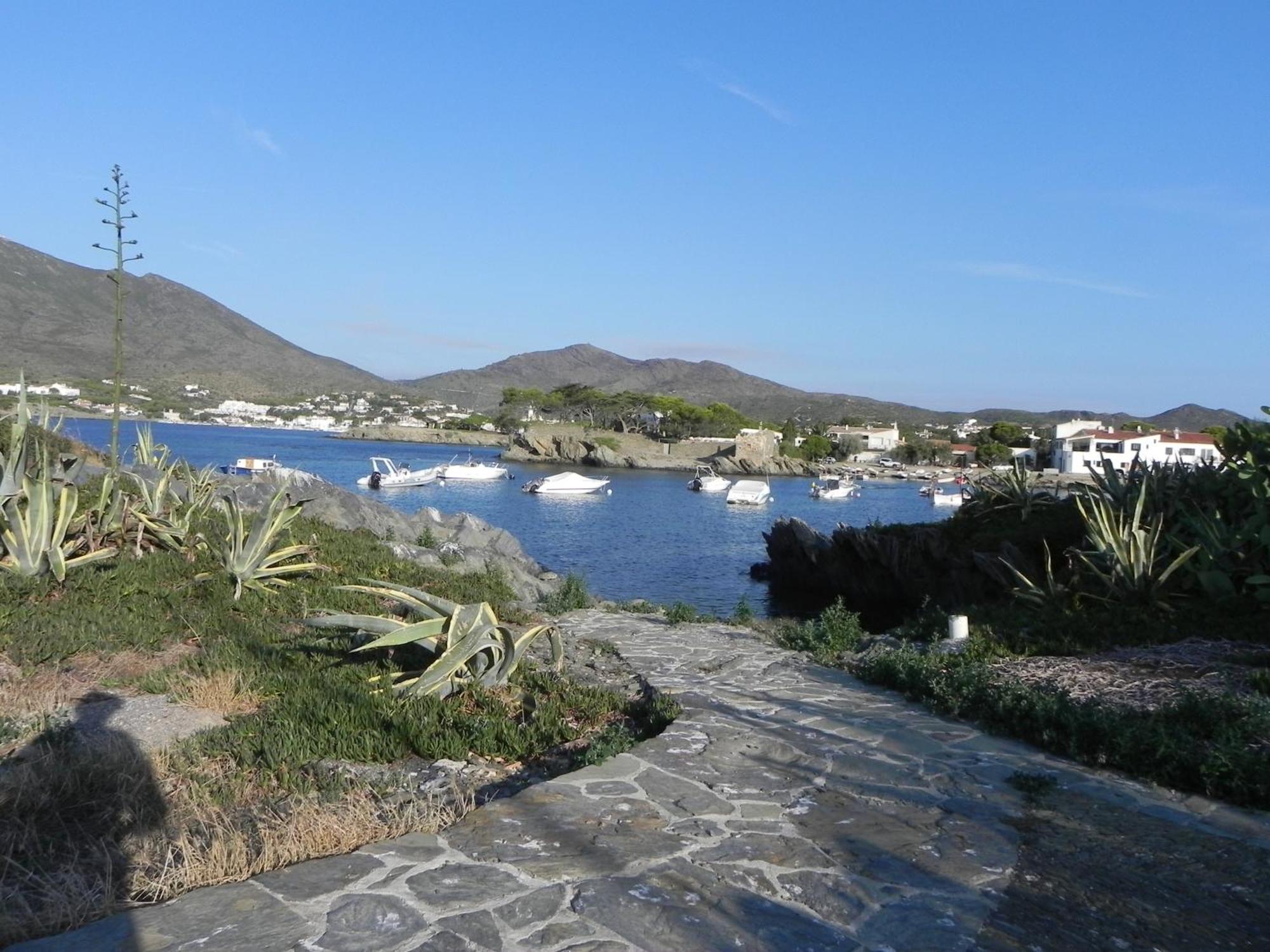 Isla Privada En Cadaques De Ensueno Con 11 Habitaciones Dobles Con Bano Privado Y Piscina Exterior foto