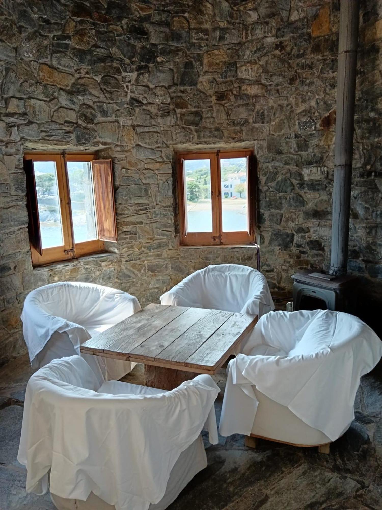 Isla Privada En Cadaques De Ensueno Con 11 Habitaciones Dobles Con Bano Privado Y Piscina Exterior foto