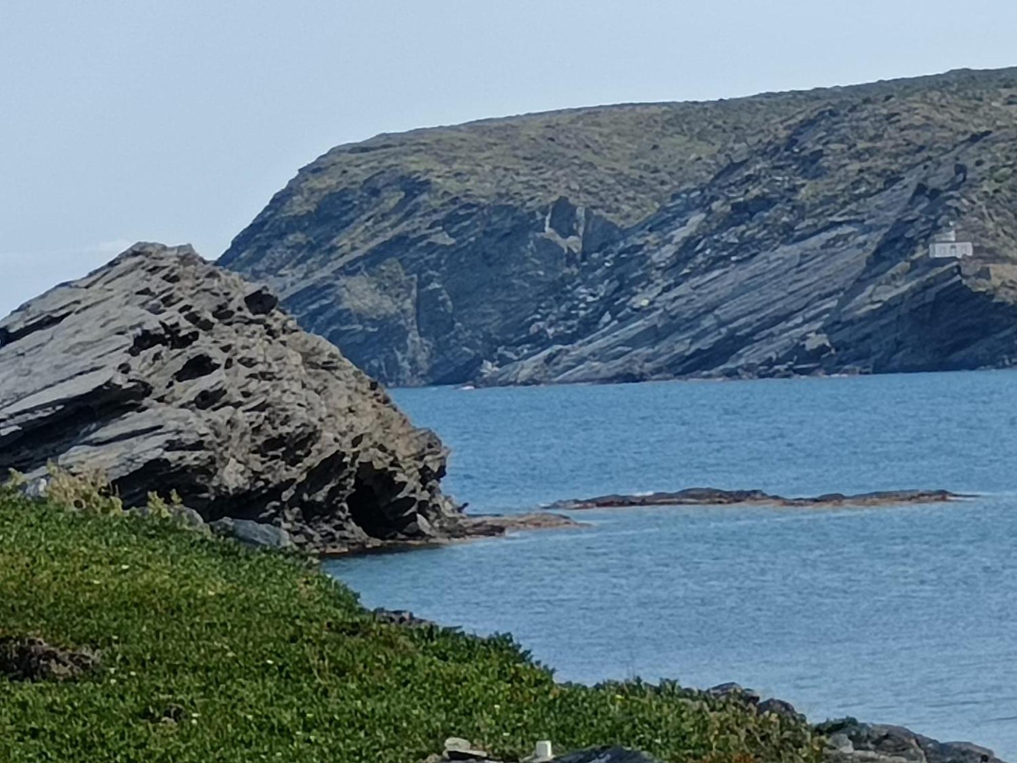 Isla Privada En Cadaques De Ensueno Con 11 Habitaciones Dobles Con Bano Privado Y Piscina Exterior foto