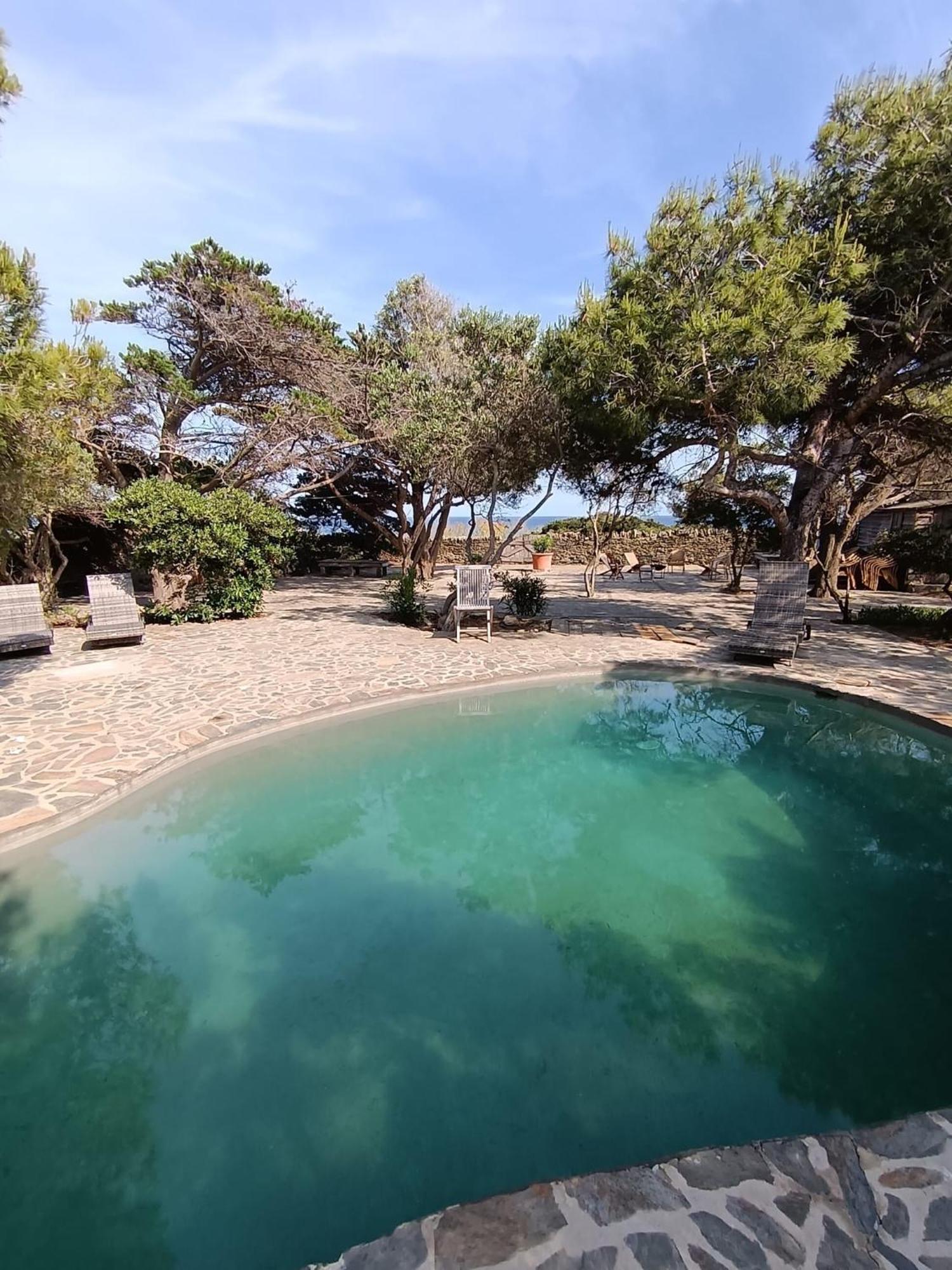 Isla Privada En Cadaques De Ensueno Con 11 Habitaciones Dobles Con Bano Privado Y Piscina Exterior foto