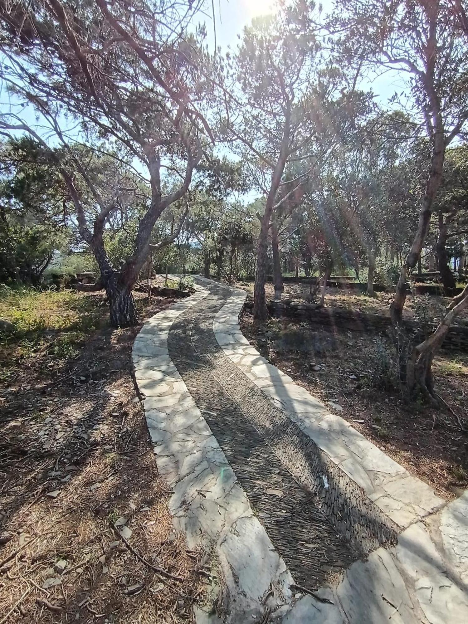 Isla Privada En Cadaques De Ensueno Con 11 Habitaciones Dobles Con Bano Privado Y Piscina Exterior foto